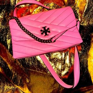 ❌SOLD❌Authentic Tory Burch cross body bag with built in wallet